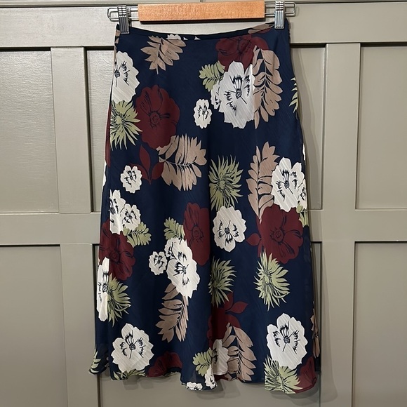 PENDLETON Floral Midi Skirt Dark Navy Chiffon High Waist Tahitian Garden Sz 2 P - Picture 3 of 13
